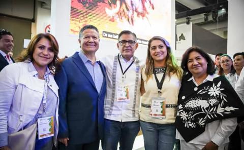 Julio Menchaca participó en inauguración de la 47 edición del Tianguis Turístico