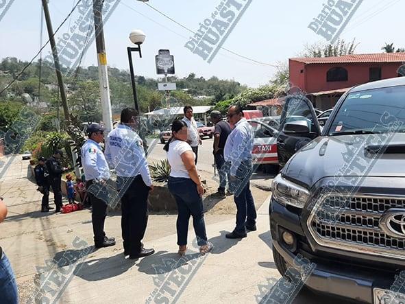 Regidora de Morena chocó contra un taxi