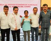 Alcalde benefició a agricultores en Atlapexco