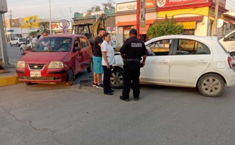 Chocaron autos en Bulevar y la 16