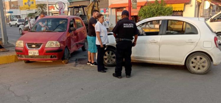 Chocaron autos en Bulevar y la 16