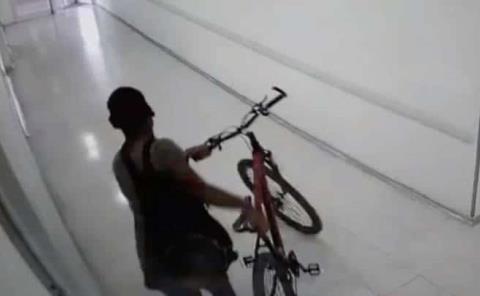 Atracaron  bicicleta
