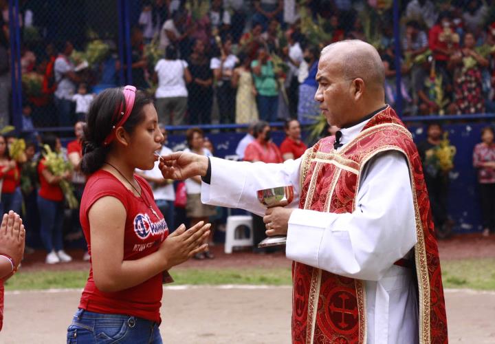 Llama Iglesia a reflexionar en Domingo de Ramos