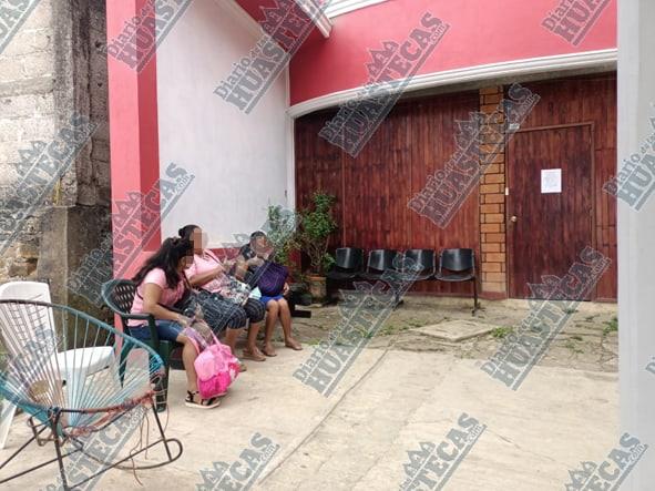 Diputado José Noé dejó esperando 6 horas a la gente de Xochiatipan