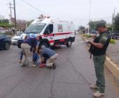 Mujer lesionada en accidente de moto