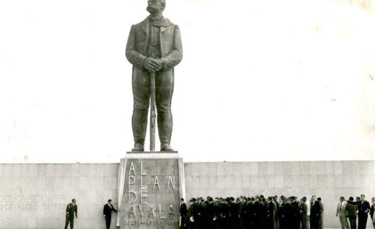 La estatua de Zapata nunca tuvo sombrero