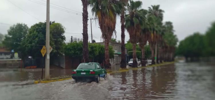 Exhortan manejar con precaución por lluvia