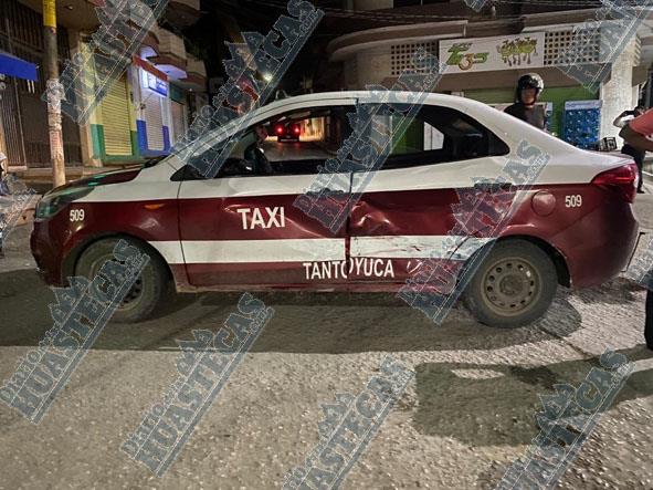 Automovilista se pasó el rojo y embistió un taxi