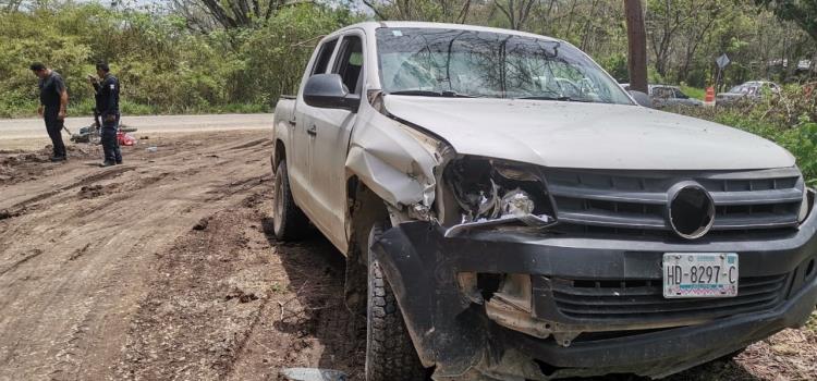 Camioneta embistió a una motociclista