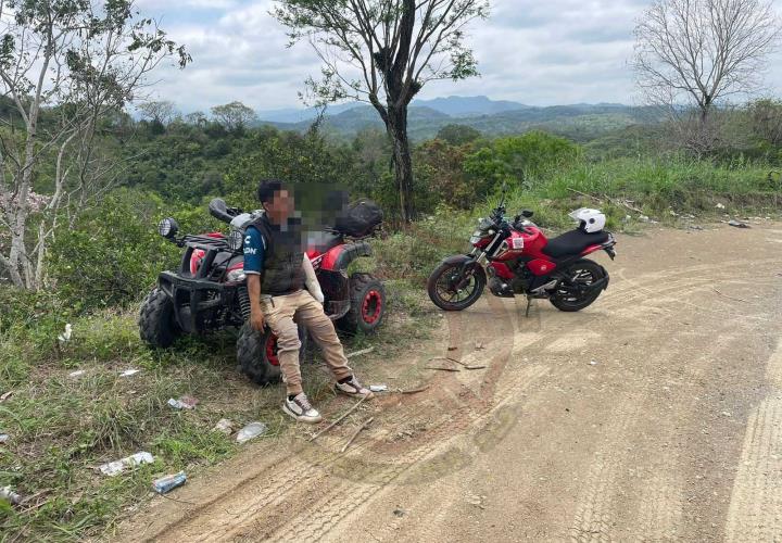 Auxiliaron a motociclista tras percance vial