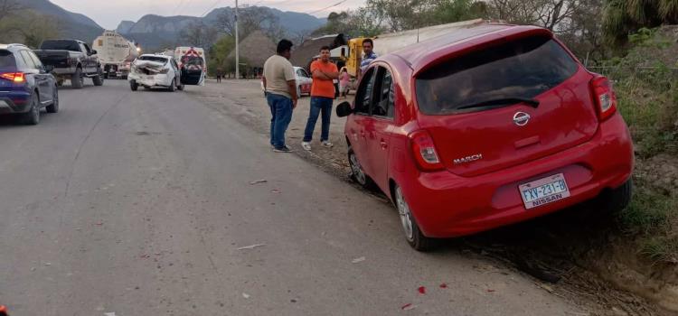 Dos lesionados en fuerte choque