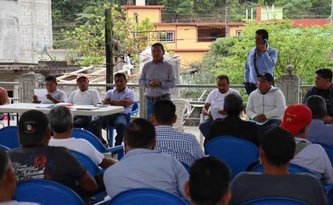 Alcalde de Xochiatipan acudió a Tenexhueyac 
