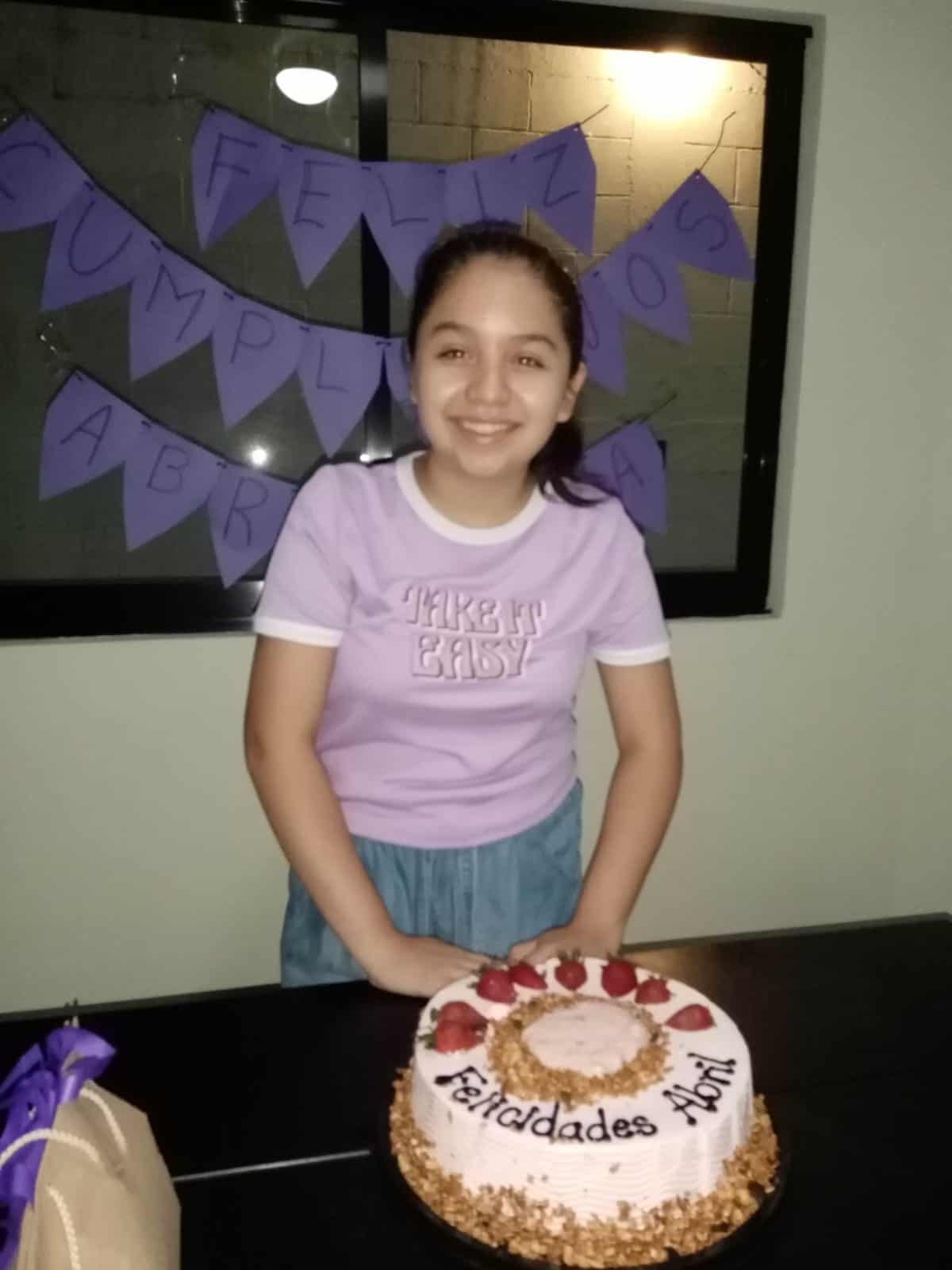 Pastel de cumple para Abril Adauto