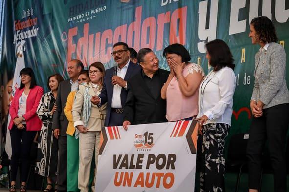 Reconoce Menchaca Salazar esfuerzo y talento  de las y los docentes de nivel preescolar