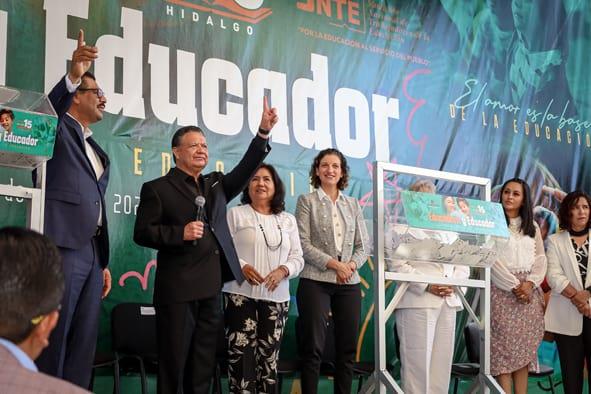 Reconoce Menchaca Salazar esfuerzo y talento  de las y los docentes de nivel preescolar