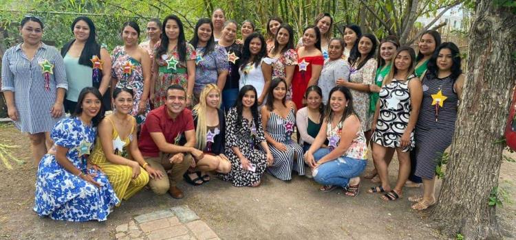 Educadoras fueron festejadas en su día