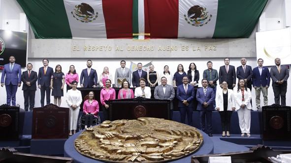 Son las y los jóvenes la esperanza de Hidalgo, recalca Julio Menchaca