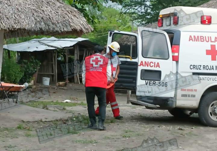 Auto embistió a mujer mayor