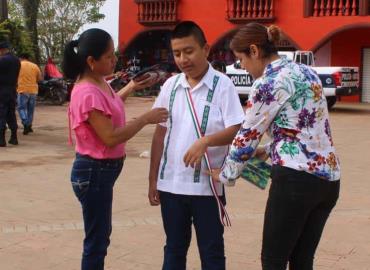 En Huautla: niño fue presidente por un día