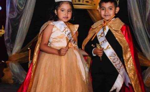 Juan y Fernanda fueron coronados