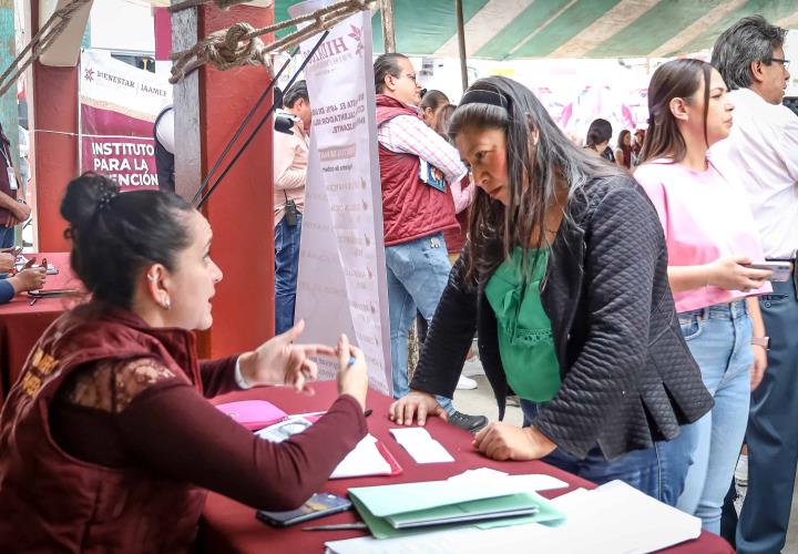 Nuestras peticiones son escuchadas y tienen respuesta en Santiago Tlapacoya: pobladores