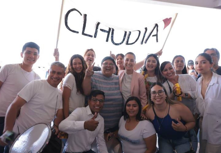 Pueblos indígenas de Chihuahua condecoran a Claudia Sheinbaum