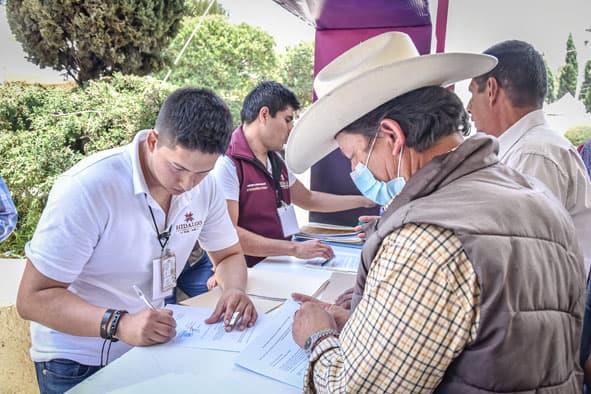 Julio Menchaca anunció la reconstrucción de la carretera estatal