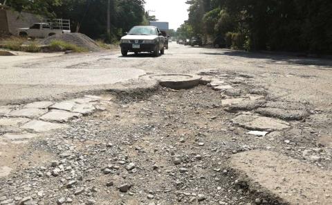 "Paco" Gómez destruye calles