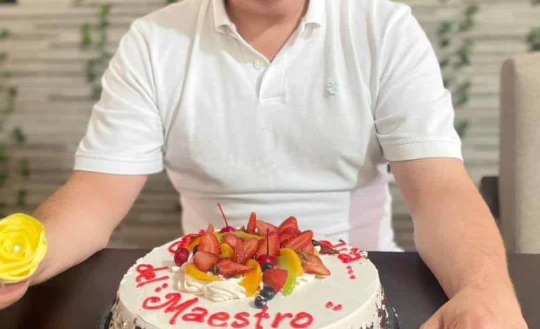 Partió pastel Víctor Cruz