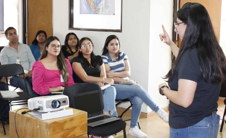 Imparten en Sebiso curso de Lengua de Señas Mexicana