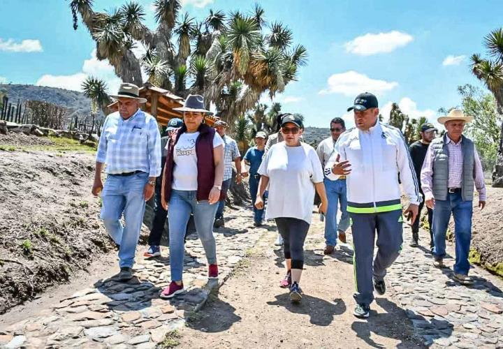 La Secretaría de Turismo y la SEMARNAT  organizaron la "Caminata turística por la salud",