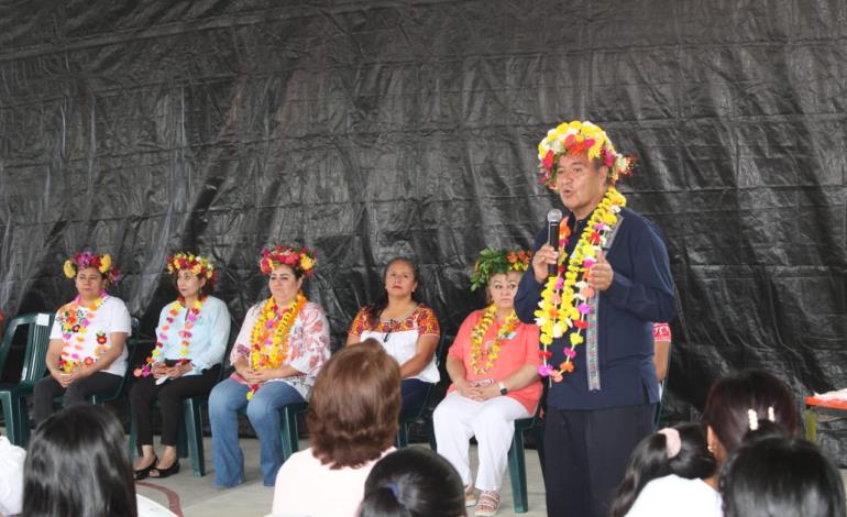 Titular de la SEPH visitó preescolar en Orizatlán