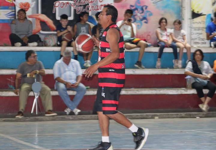 Iniciaron semifinales basquetbol municipal