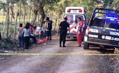 Mujer se accidento en una motocicleta