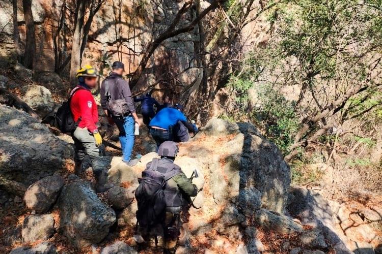 Viejita perdida entre la sierra