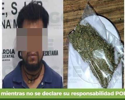 Refugiense atrapado  con bolsa de "mota"