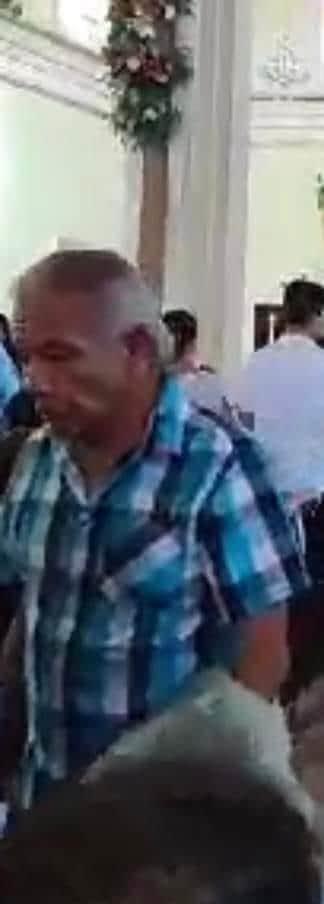 ANCIANO ROBÓ   EN LA IGLESIA