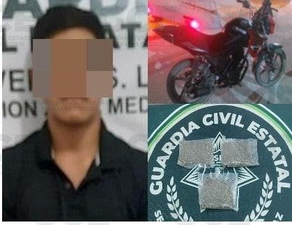 Hallaron "hierba"  a motociclista