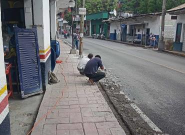 Rehabilitan calle Juárez