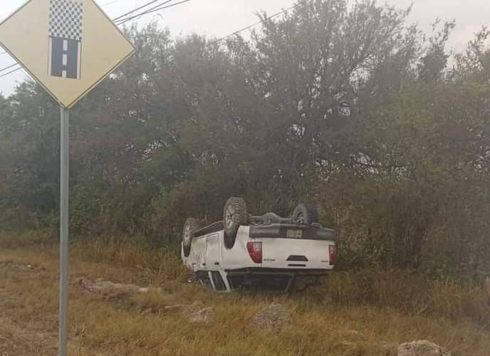 CAMIONETA DE GUSI SE VOLCÓ