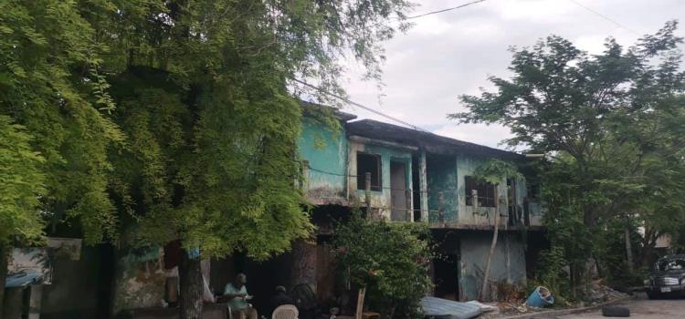 Casas abandonadas refugio de indigentes