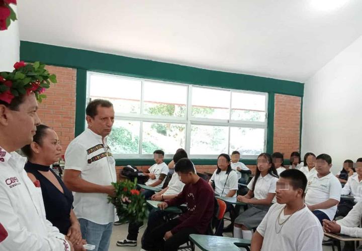 Inauguró Alcalde el nuevo ciclo escolar en el COBAEH de Cochotla