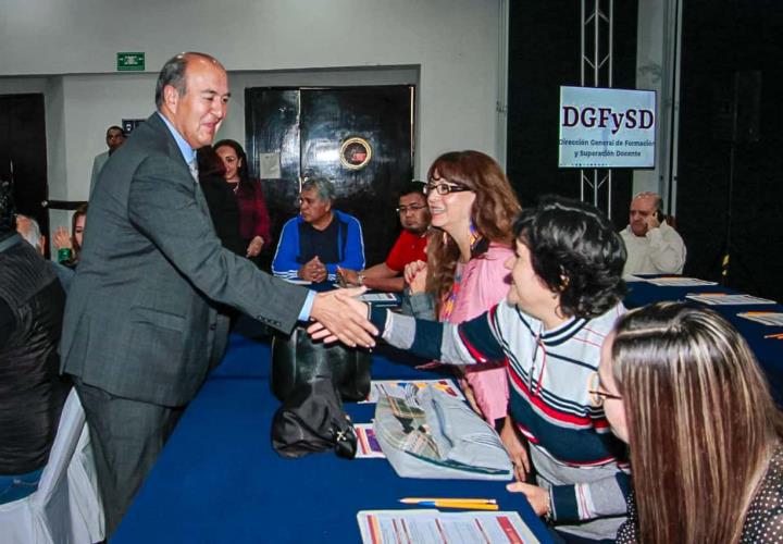 Desde Hidalgo buscan reforzar procesos en escuelas normales