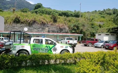 Muerto a bordo de camioneta