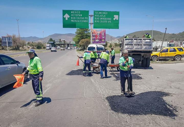 Interviene la SIPDUS para rehabilitar vialidades en Pachuca