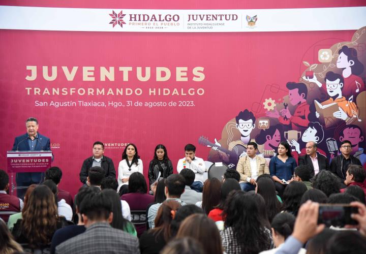 Egresados universitarios de excelencia, tendrán un espacio en el gobierno de Hidalgo