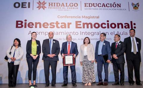 OEI imparte conferencia ante personal educativo de Hidalgo