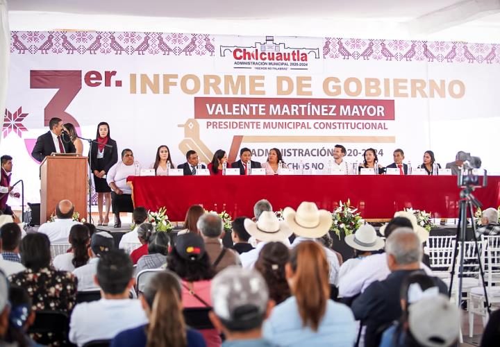 Asiste titular de la Unidad de Planeación y Prospectiva al Tercer Informe del Ayuntamiento de Chilcuautla