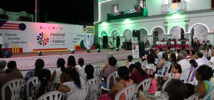 Concluyó el 2do Festival Internacional de Folklor