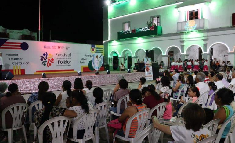 Concluyó el 2do Festival Internacional de Folklor